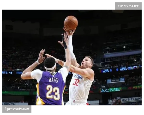 从落后到逆转:解析快船末节改用“小阵容”击溃鹈鹕内线的决策过程 从落后到逆转:解析快船末节改用“小阵容”击溃鹈鹕内线的决策过程