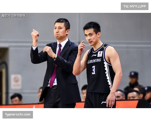 郭士强收到海外俱乐部邀请,本人表示将优先考虑广州男篮续约 郭士强收到海外俱乐部邀请,本人表示将优先考虑广州男篮续约